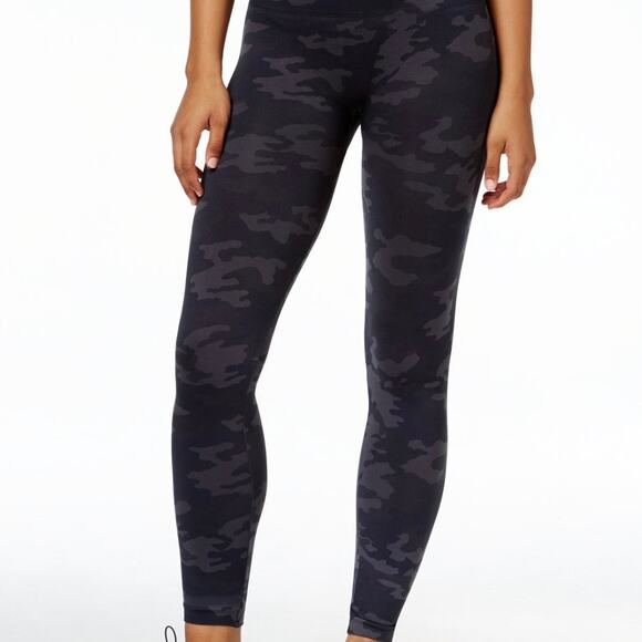 Spanx Seamless Leggings XS Black Camo Gorpcore Workout Tummy Control NWT - Picture 1 of 6